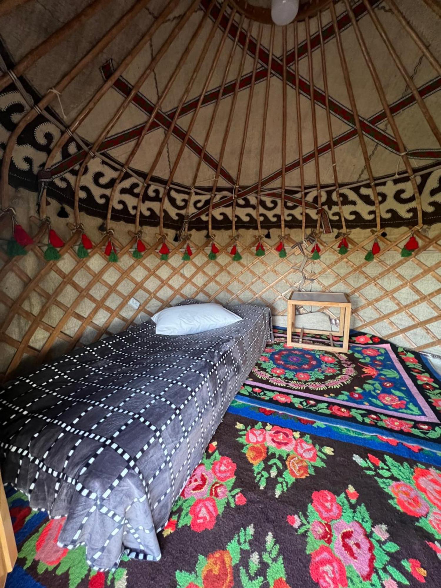 Bosogo Yurt Camp Hotel Bokonbayevo Buitenkant foto