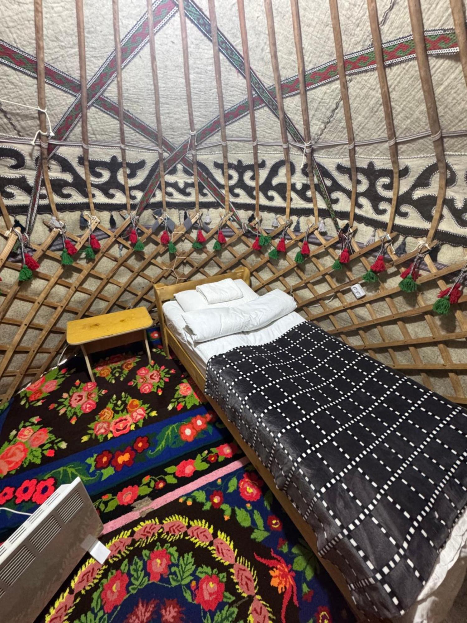 Bosogo Yurt Camp Hotel Bokonbayevo Buitenkant foto