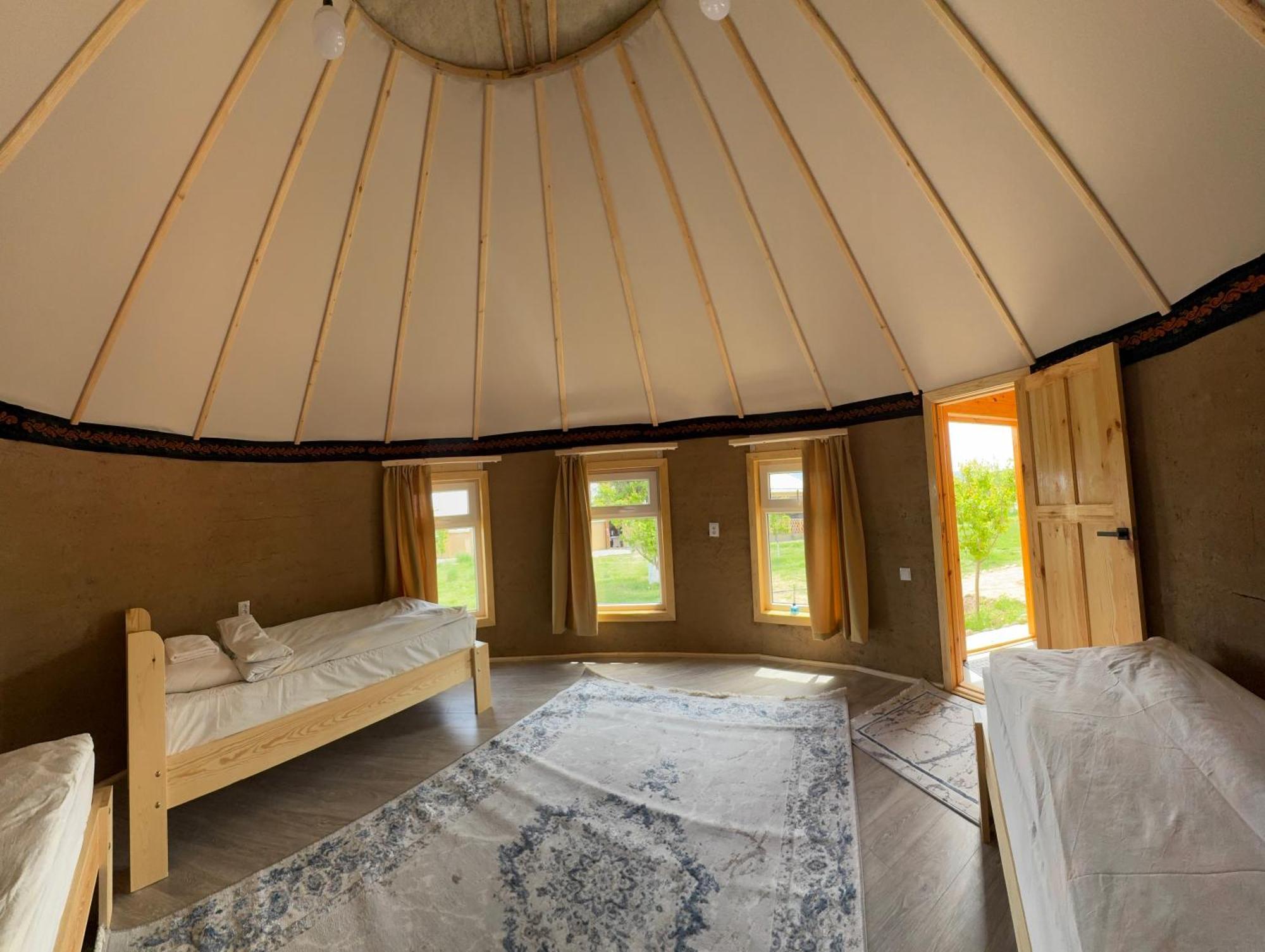 Bosogo Yurt Camp Hotel Bokonbayevo Buitenkant foto