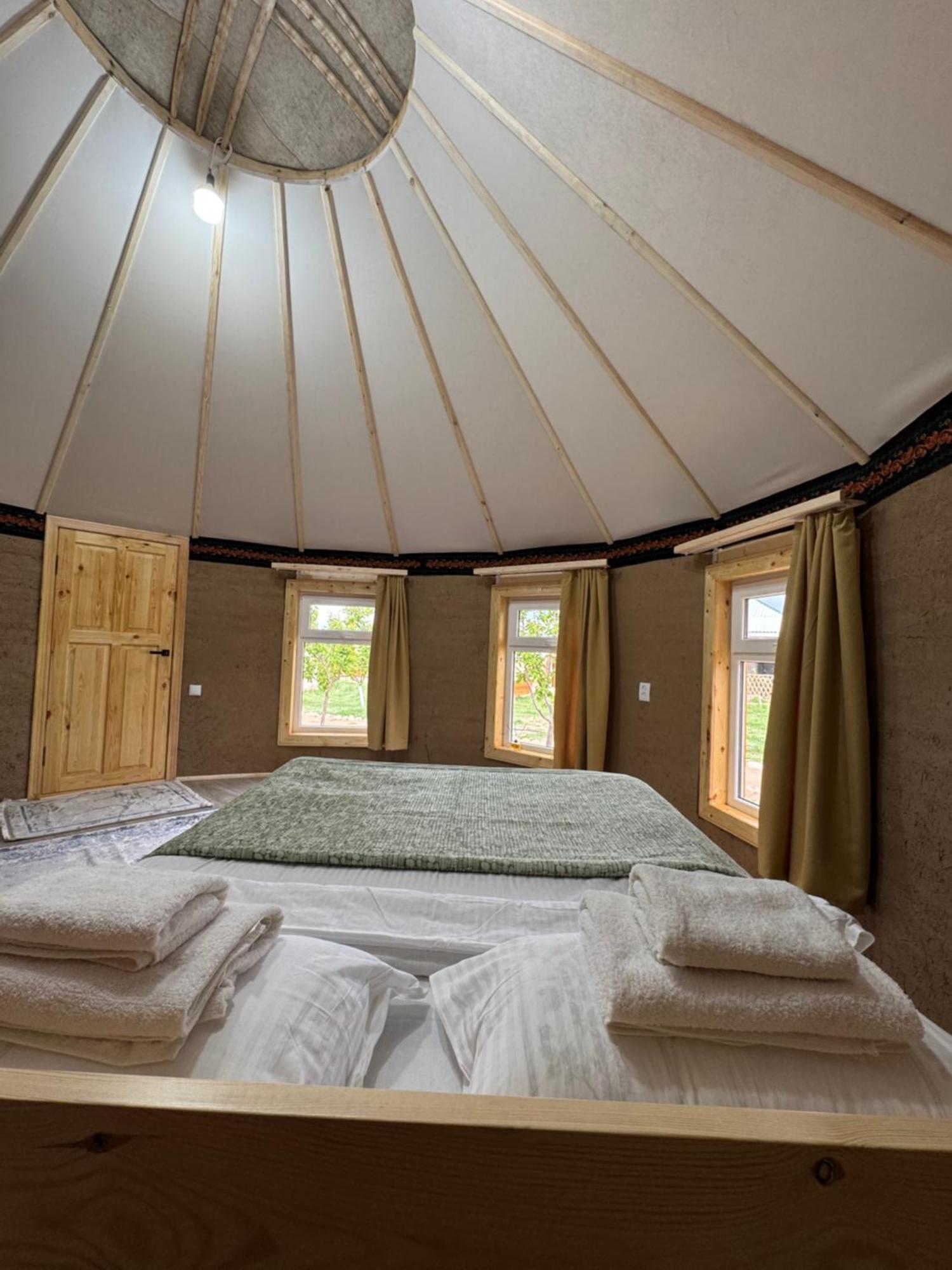 Bosogo Yurt Camp Hotel Bokonbayevo Buitenkant foto