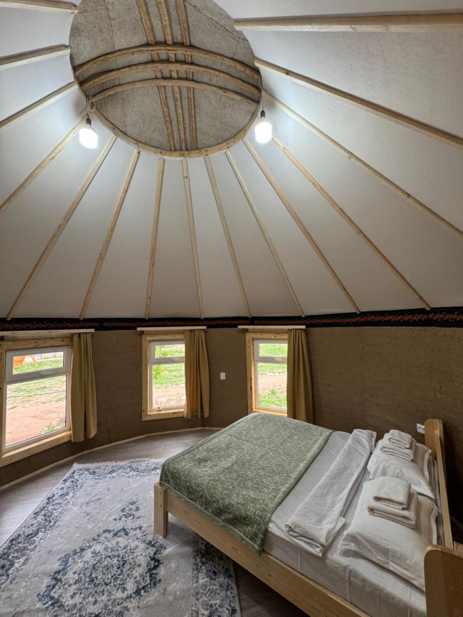 Bosogo Yurt Camp Hotel Bokonbayevo Buitenkant foto
